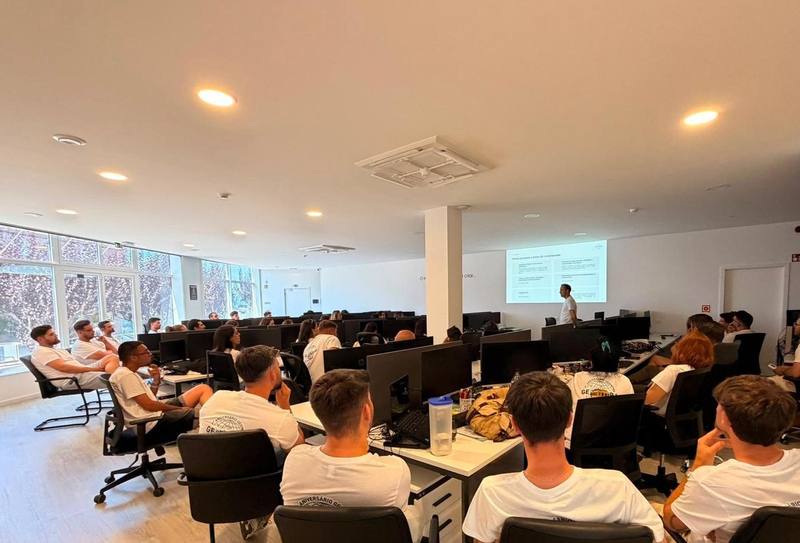 Equipa Geoinfra em reunião de trabalho